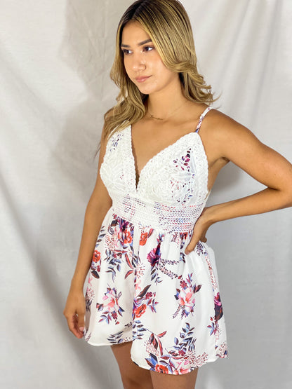 Summer Breeze Tie-Back Lace Romper (Floral White)