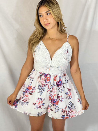 Summer Breeze Tie-Back Lace Romper (Floral White)