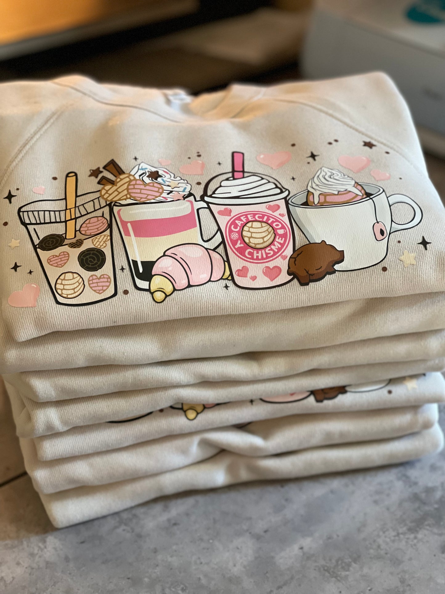 Cafecito Y Chisme Sweatshirt (Dusty Tan)